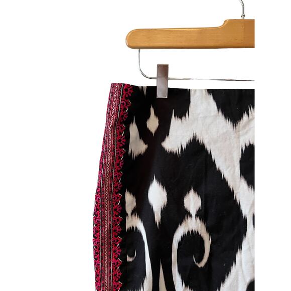 White House Black Market WHBM Pencil Skirt Black White 6 - Picture 2 of 5